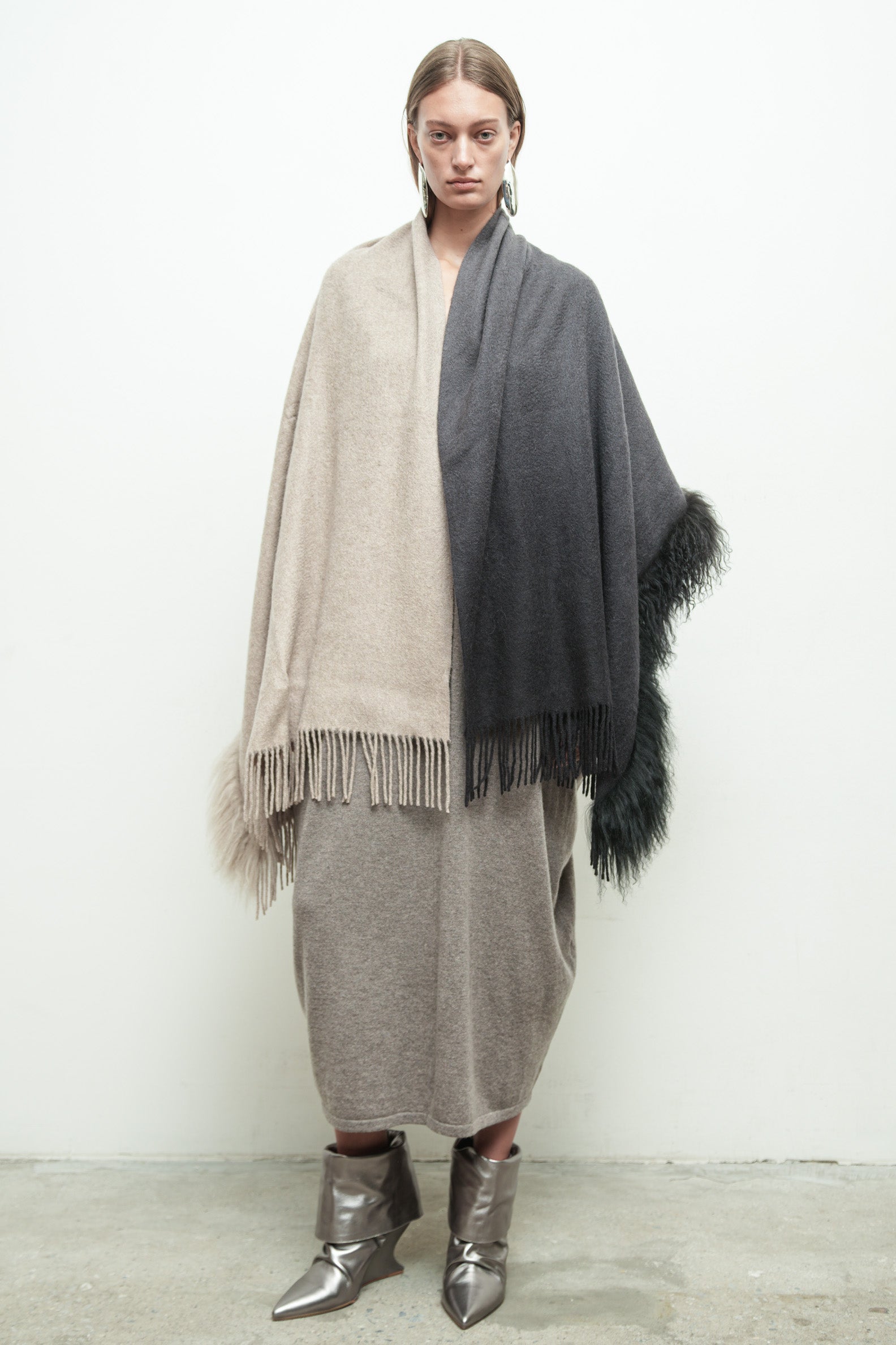 files/SW-491-DemeterDress-Vapor-A-081C-MongolianScarf-OatmealBlack-03.jpg