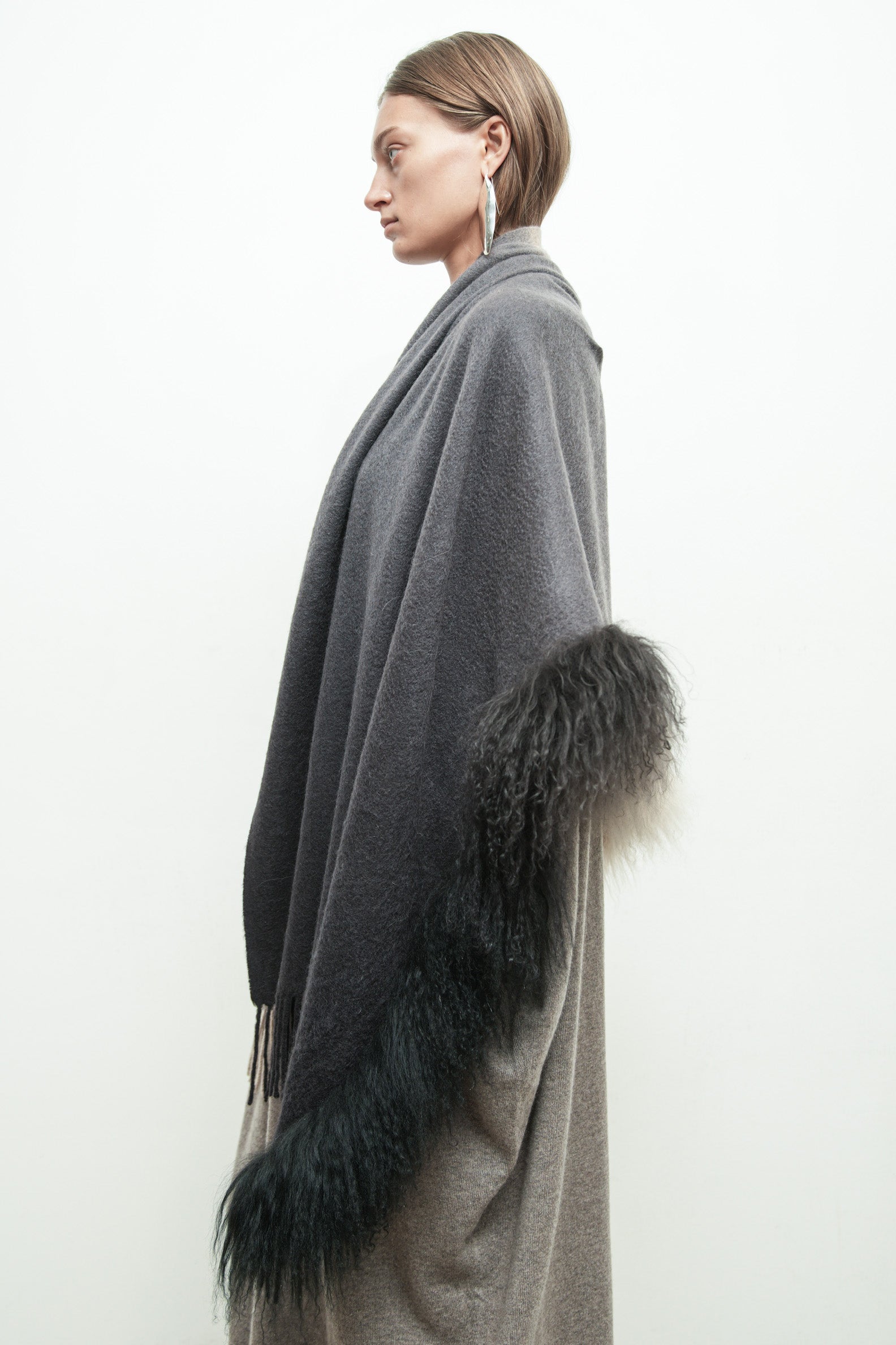 files/SW-491-DemeterDress-Vapor-A-081C-MongolianScarf-OatmealBlack-04.jpg