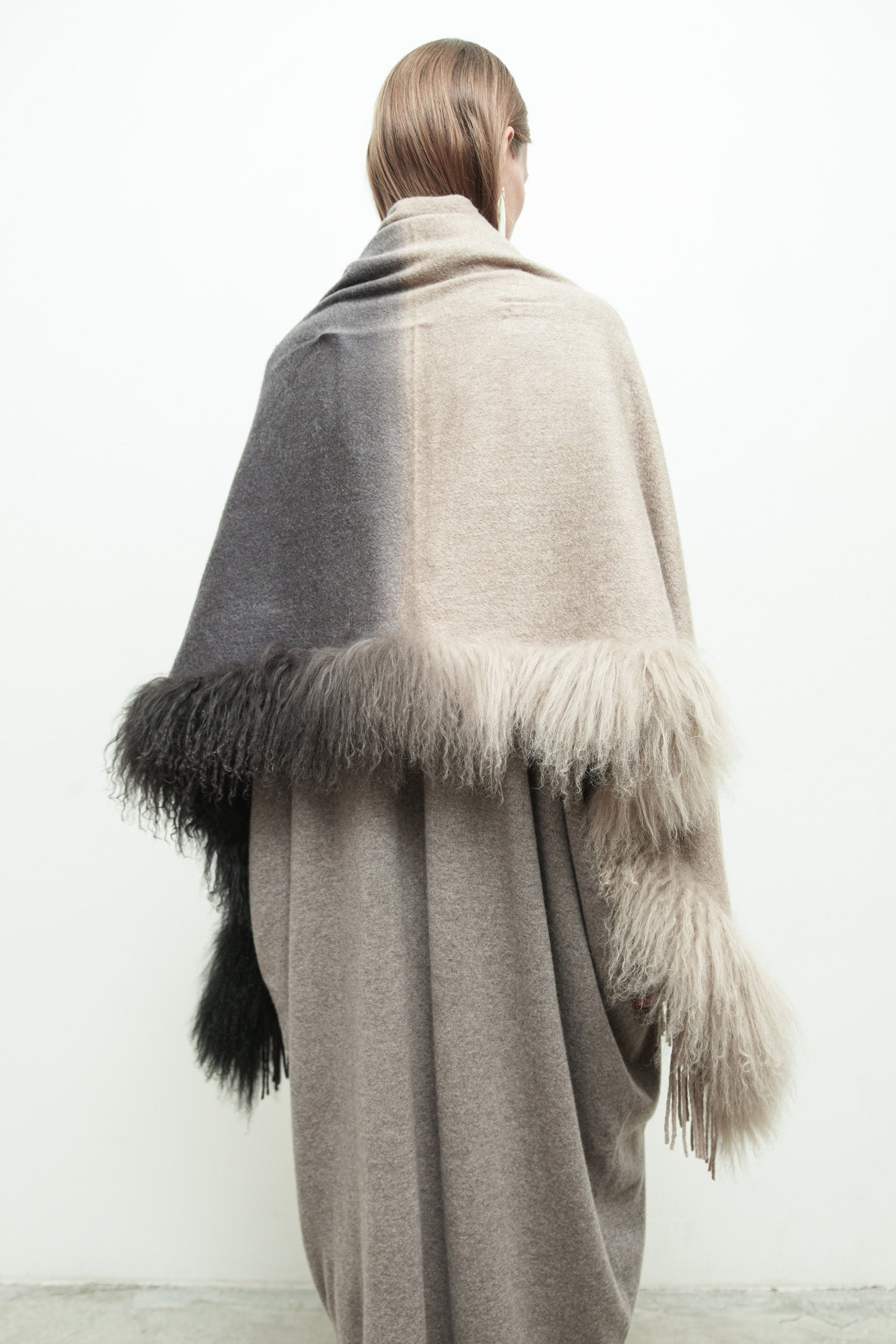 files/SW-491-DemeterDress-Vapor-A-081C-MongolianScarf-OatmealBlack-05.jpg