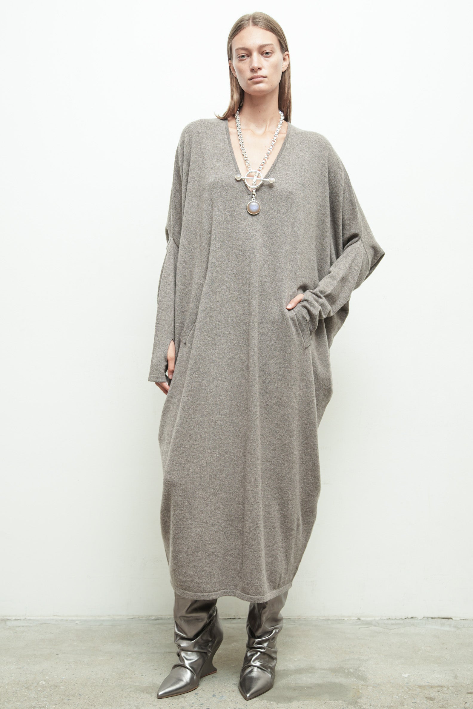 files/SW-491-DemeterDress-Vapor-A-081C-MongolianScarf-OatmealBlack-TalismanNEcklace-04.jpg