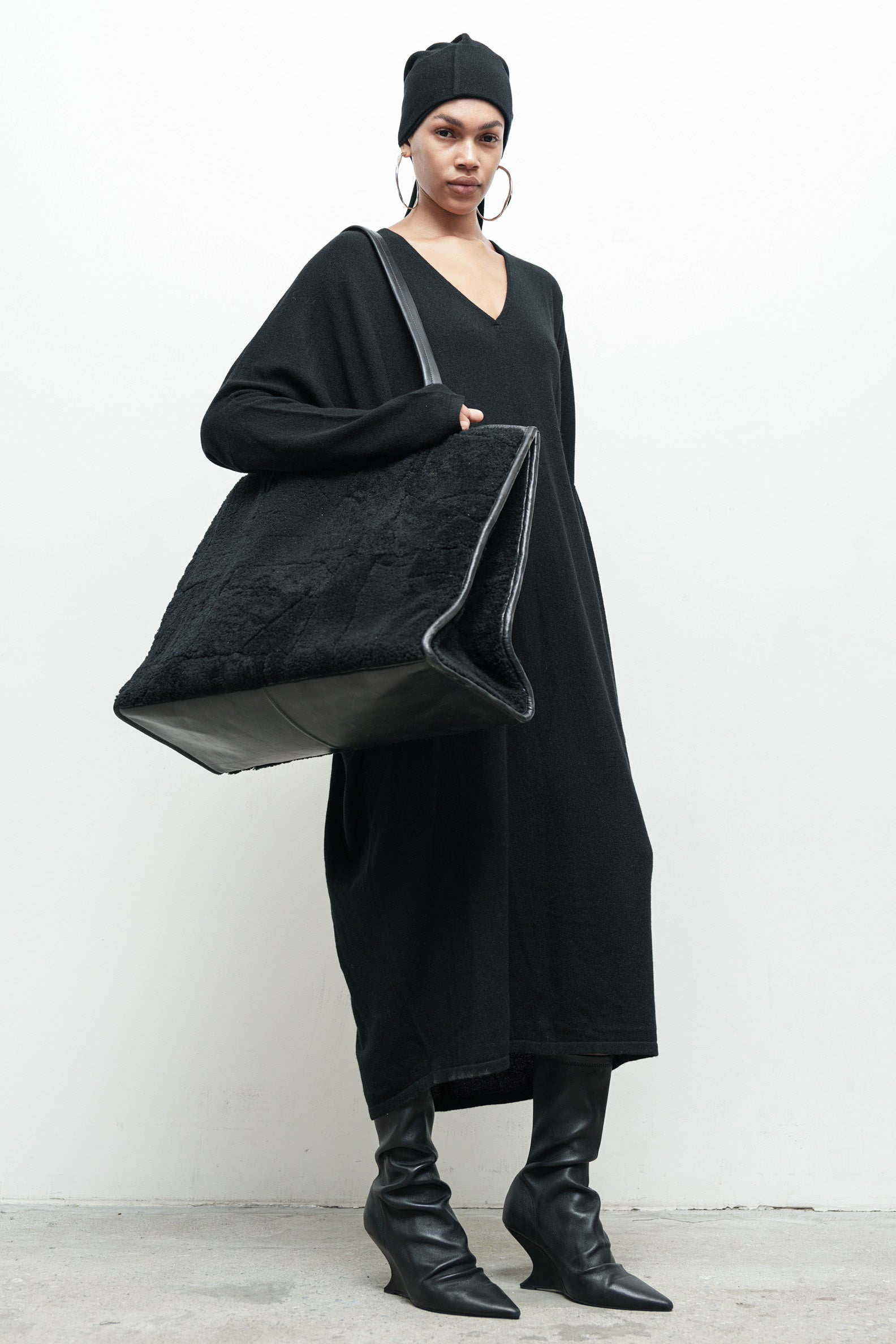 files/SW-491-DemeterSweaterDress-Black-A-203E-WrapBeanie-Black-130.jpg