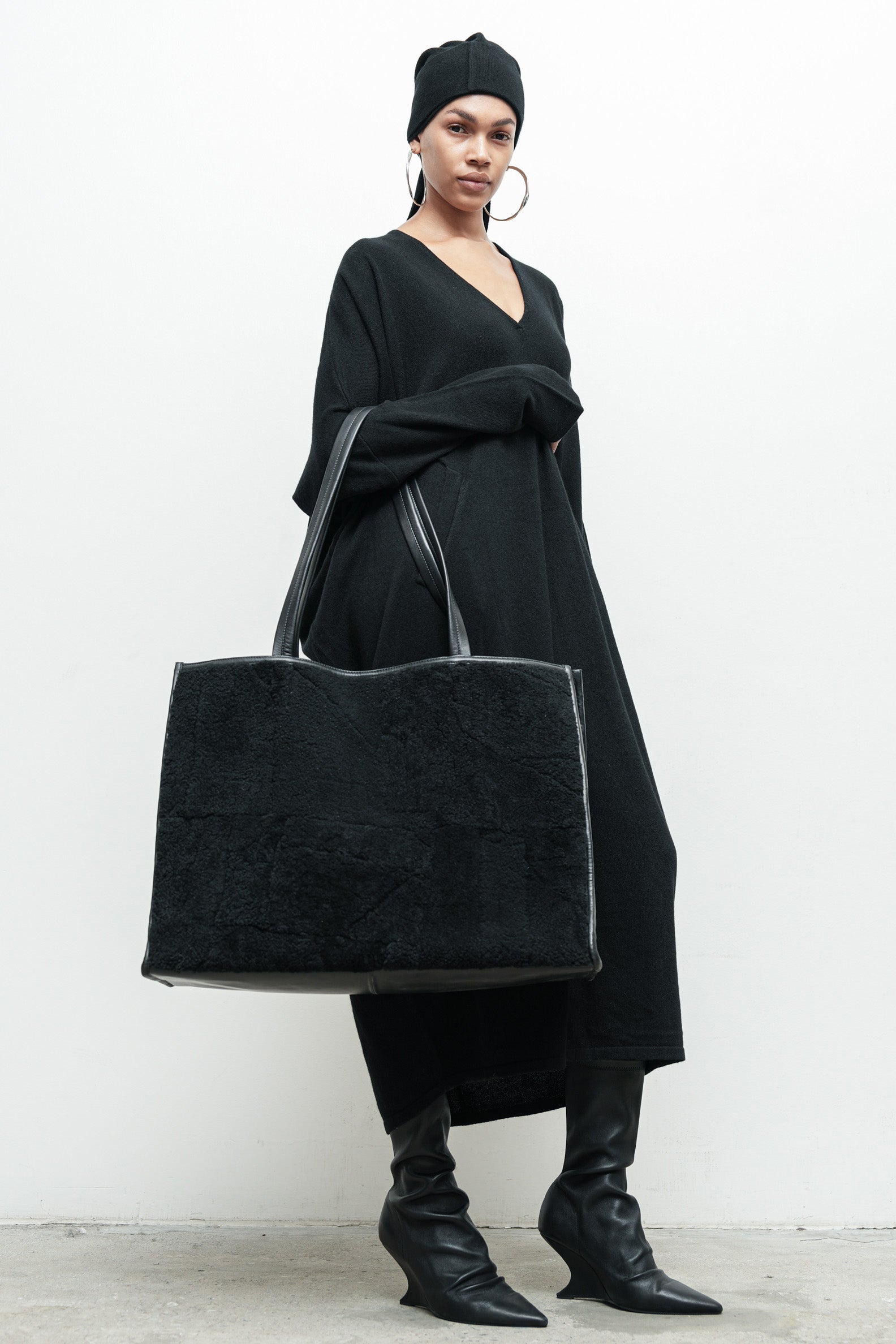 files/SW-491-DemeterSweaterDress-Black-A-203E-WrapBeanie-Black-152.jpg