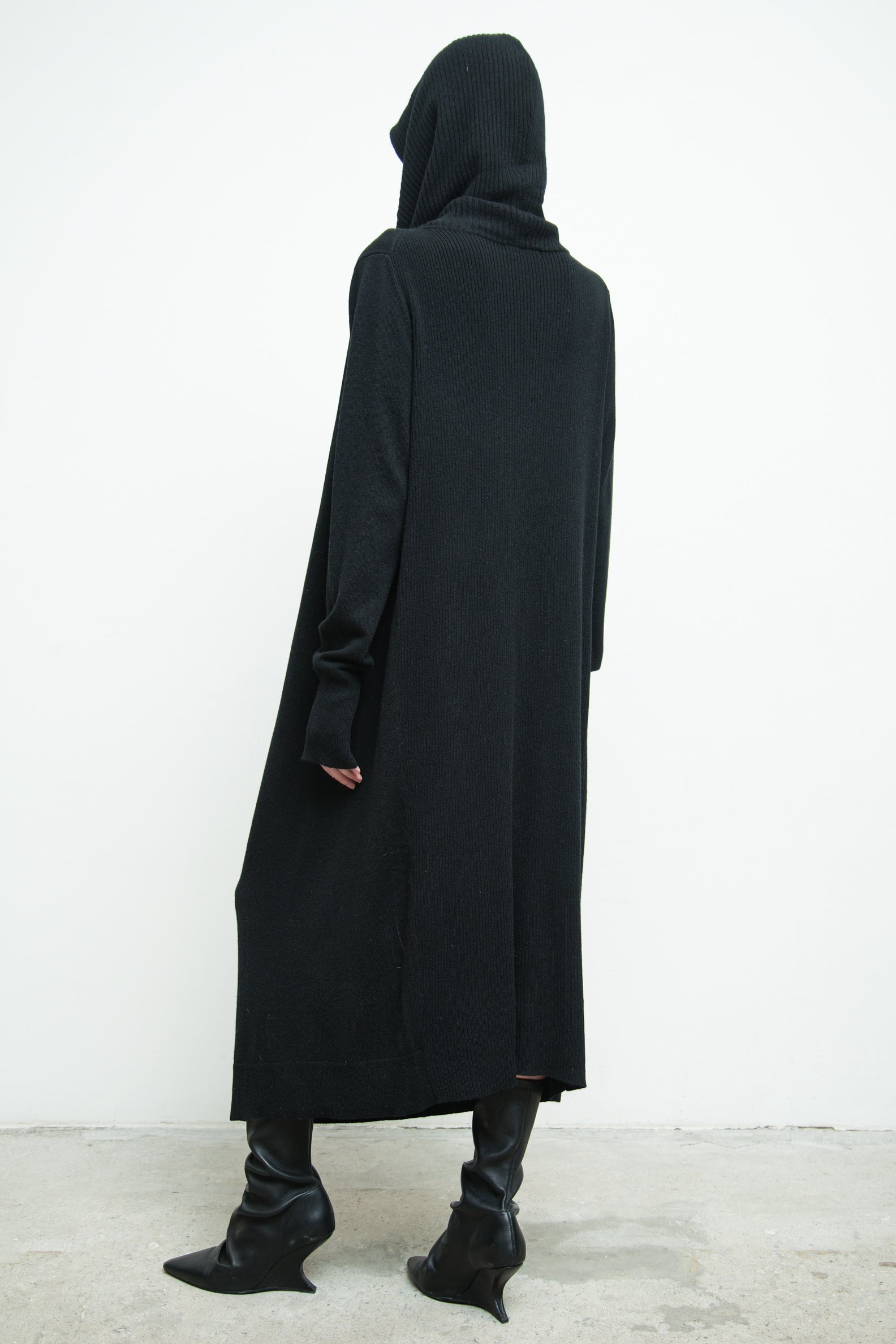 files/Sw-422E-MarcoHoodyDress-Blk-03.jpg