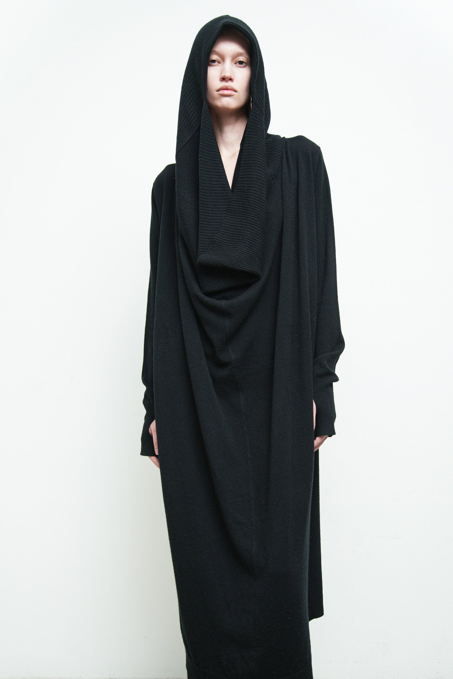 files/Sw-422E-MarcoHoodyDress-Blk-08.jpg